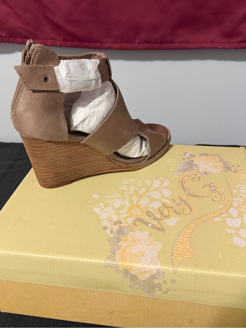 Women's Taupe Wedge Sandals